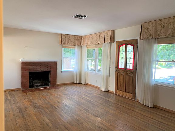 4th image of 2529 Orange Ave