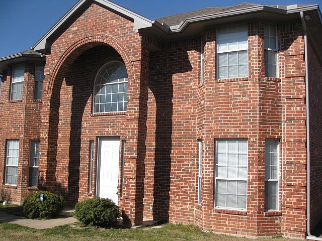 1st image of 511 Softwood Dr