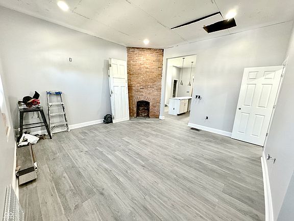5th image of 1126 Villa Ave
