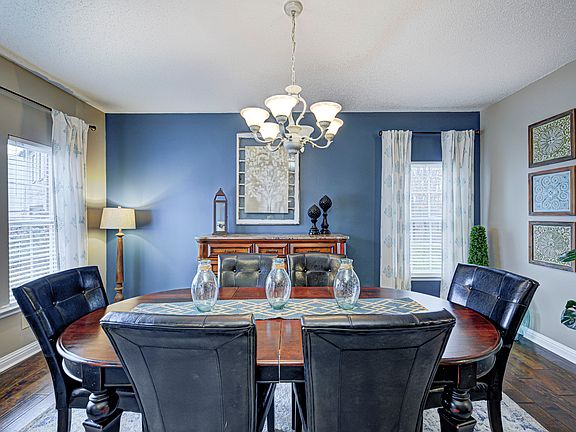 5th image of 5650 High Vista Cir