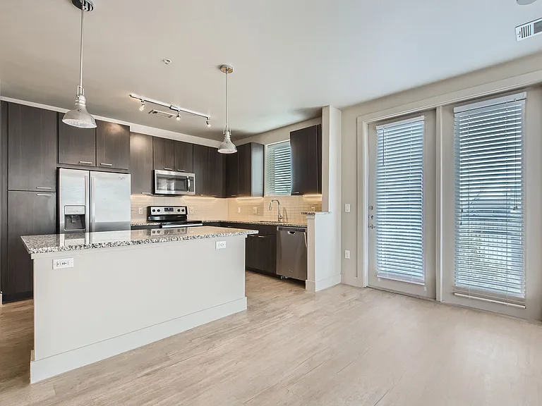 The Lucas Apartments — Photo 7