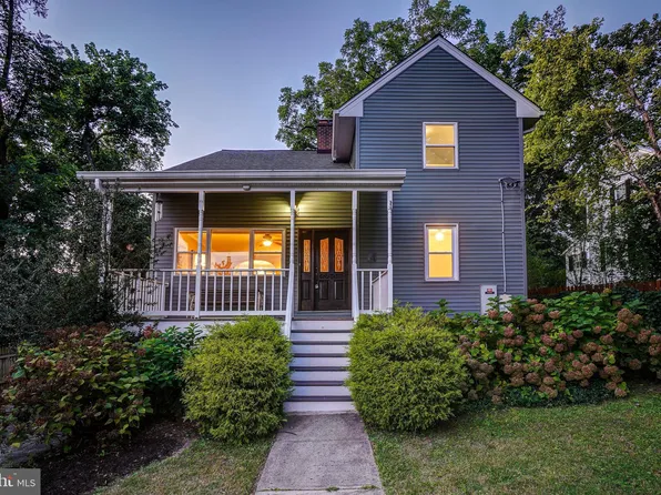 2215 Salisbury Rd, Silver Spring, MD 20910