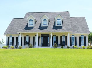 144 Hillview Dr, Mooreville, MS 38857