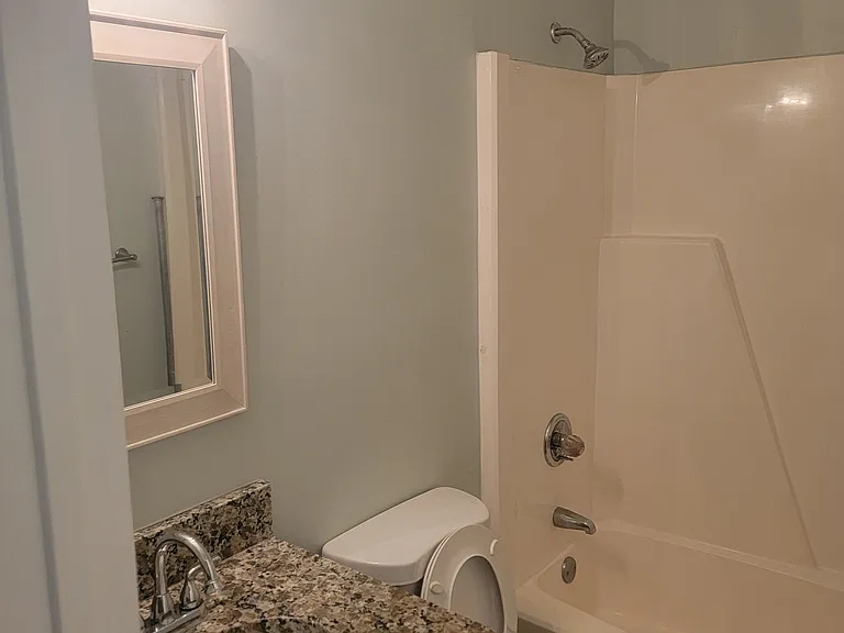 528 Ashlawn Dr #5 — Photo 11
