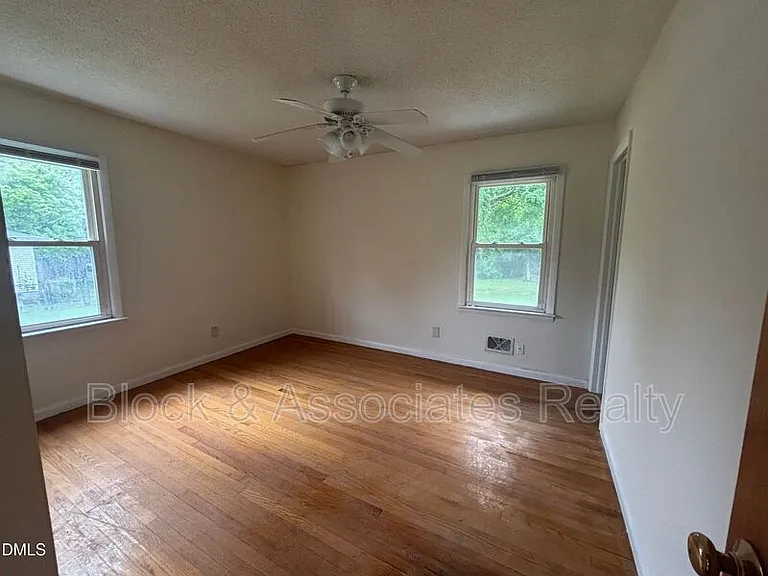 3609 Melrose Dr — Photo 40