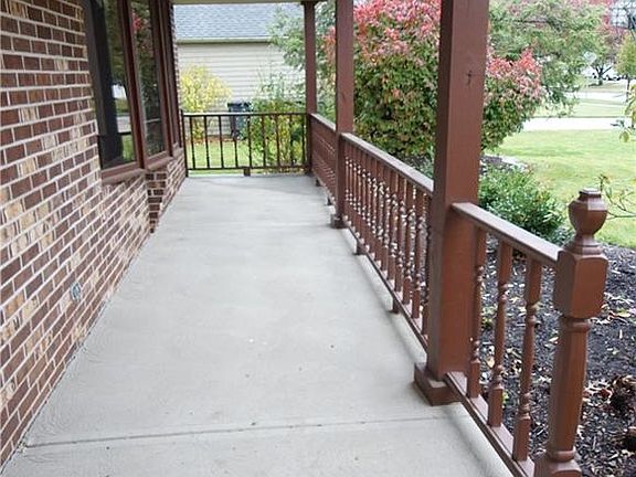 3rd image of 27785 Southbridge Cir