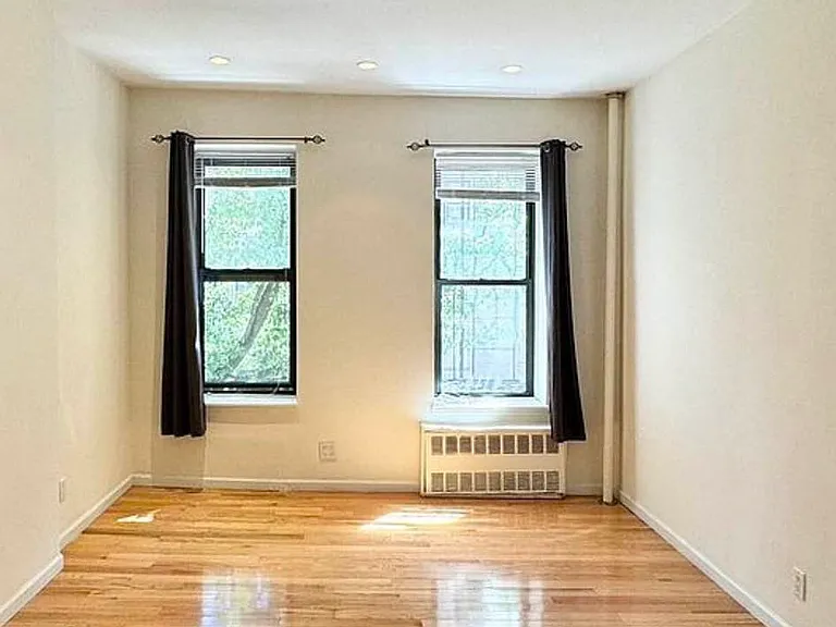 417 E 82nd St #2D — Photo 5