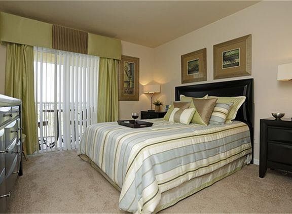 4th image of 101 Candlewood Dr