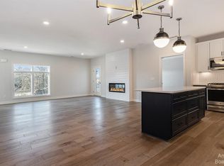 626 Boardwalk Ln, Dexter, MI 48130