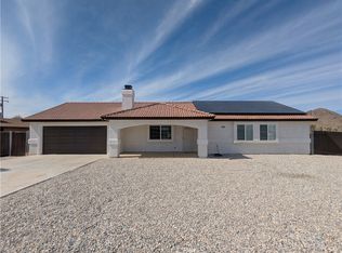 15450 Tonekai Rd, Apple Valley, CA 92307