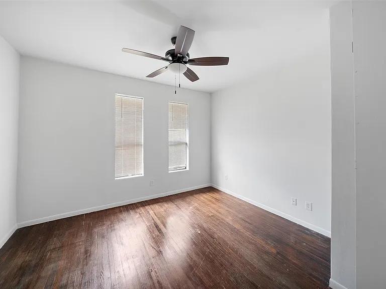 518 Hawthorne St #2 — Photo 13