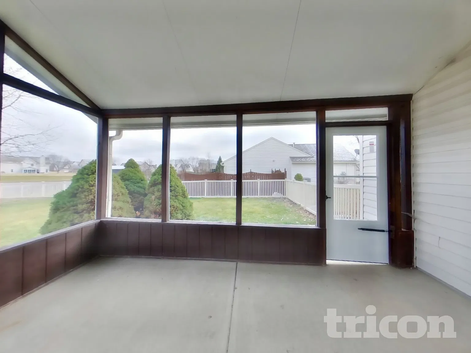 1197 Kinross Drive Avon IN — Photo 3