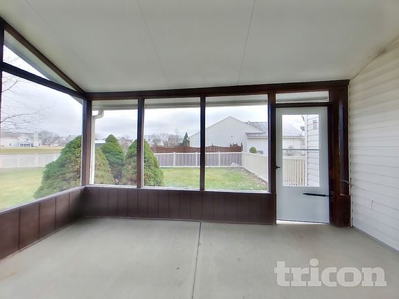 3rd image of 1197 Kinross Dr