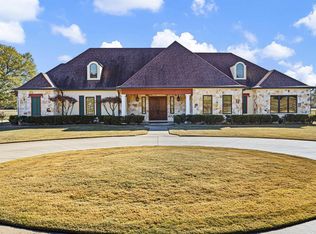 2365 W Gum Log Rd, Russellville, AR 72802