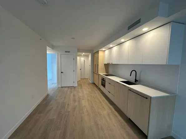 13738 Central Ave, Surrey, BC