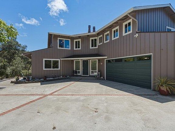 3rd image of 214 Bel Air Dr