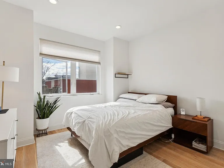 2145 Cross St — Photo 13