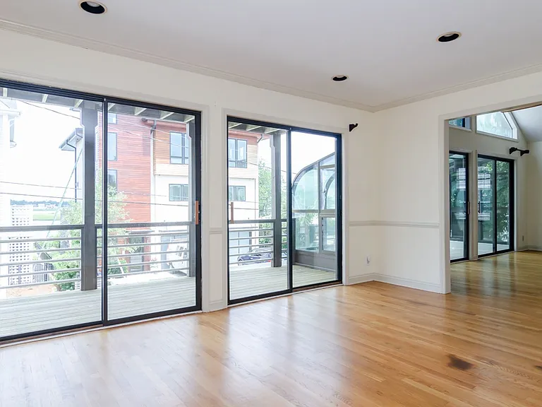 7 Shore Dr — Photo 11