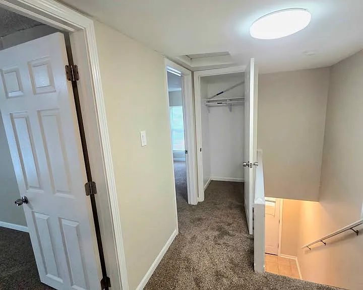 1131 Crosby St — Photo 7