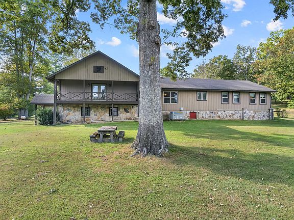 5th image of 172 Littell Cir W
