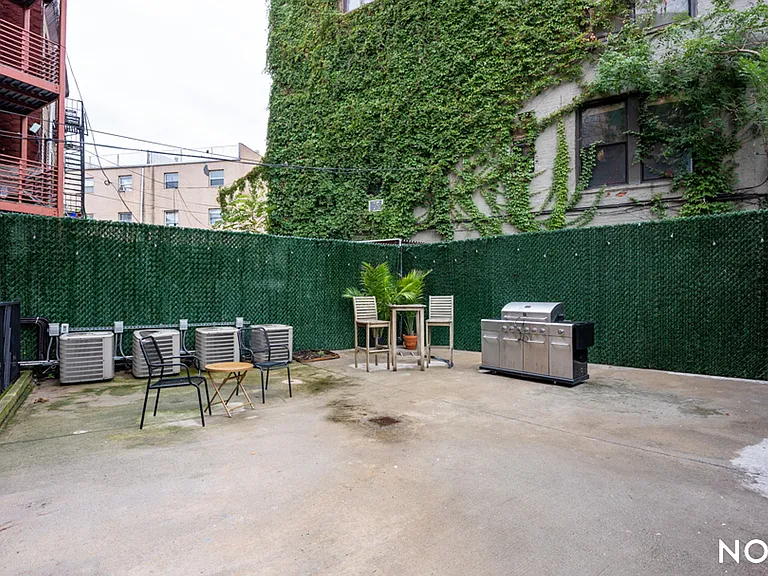 1355 Myrtle Ave #4R — Photo 14