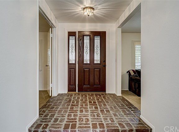4th image of 19348 Warren Rd