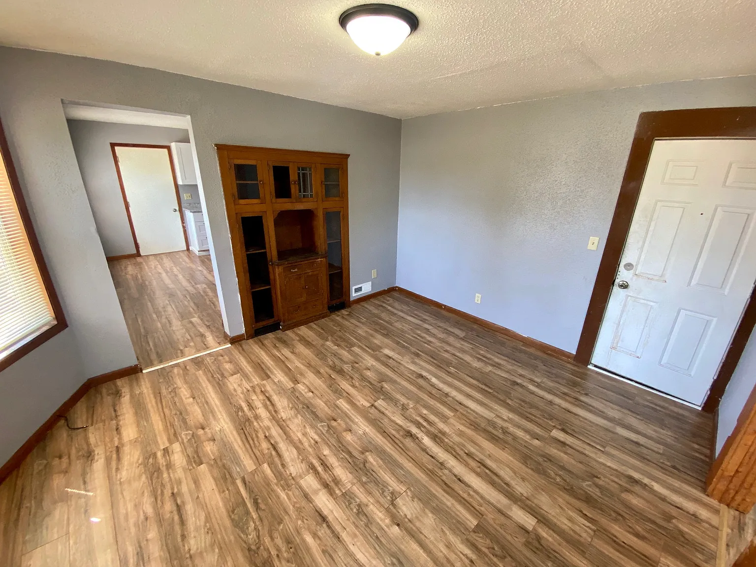 4 bed, $1,500 — Photo 4