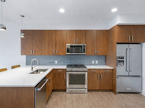 4th image of 222 West Ave Unit 1609