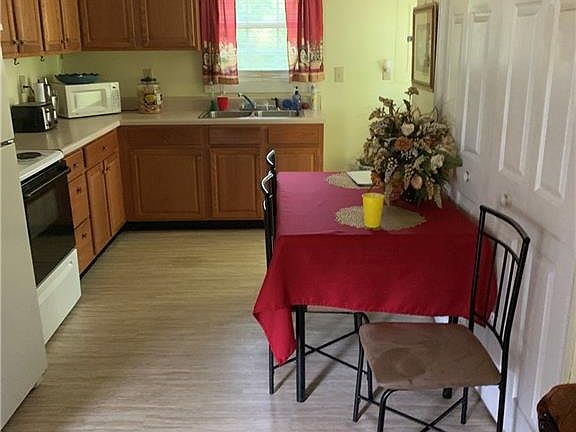 4th image of 9267 Marion Ave
