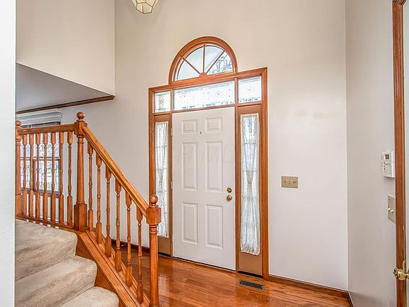 3rd image of 7517 Bardston Dr