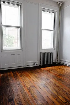 Rented by Platinum Forbes Global Properties | media 12