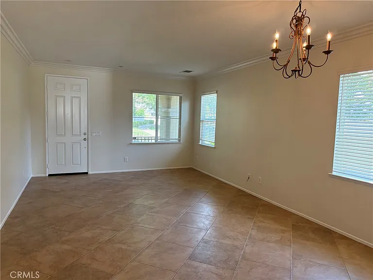 11018 Veach St — Photo 6