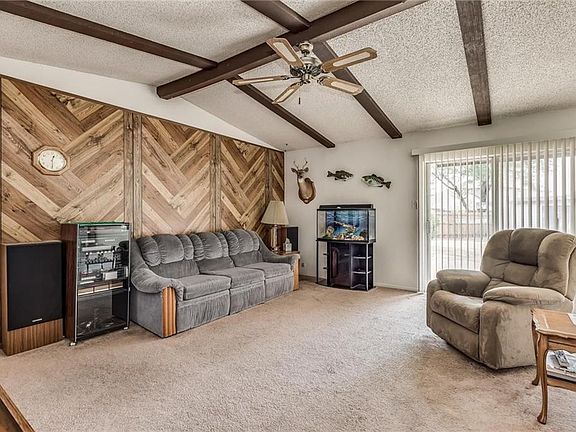 4th image of 1602 Palisades Dr