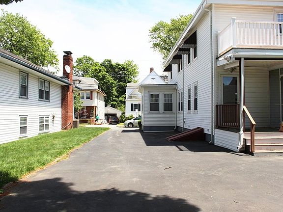 3rd image of 164 E Elm Ave #2
