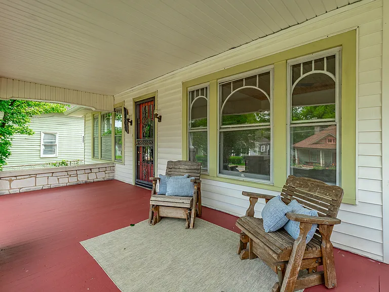 5405 Saint Elmo Ave — Photo 2