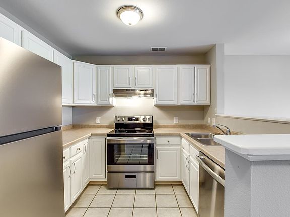 4th image of 102 Prairie Heights Dr APT 213
