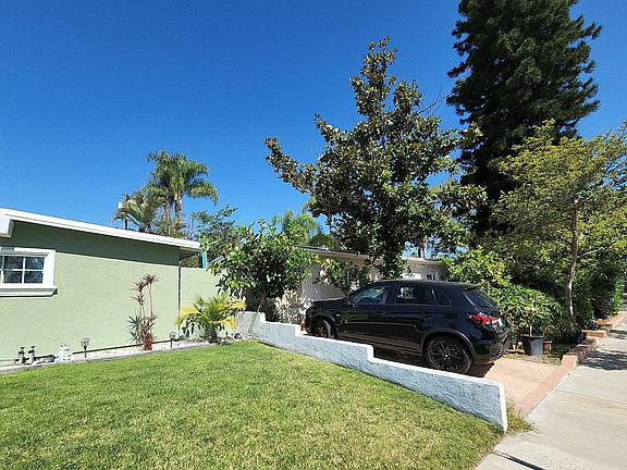 3rd image of 8283 Mulberry Ave