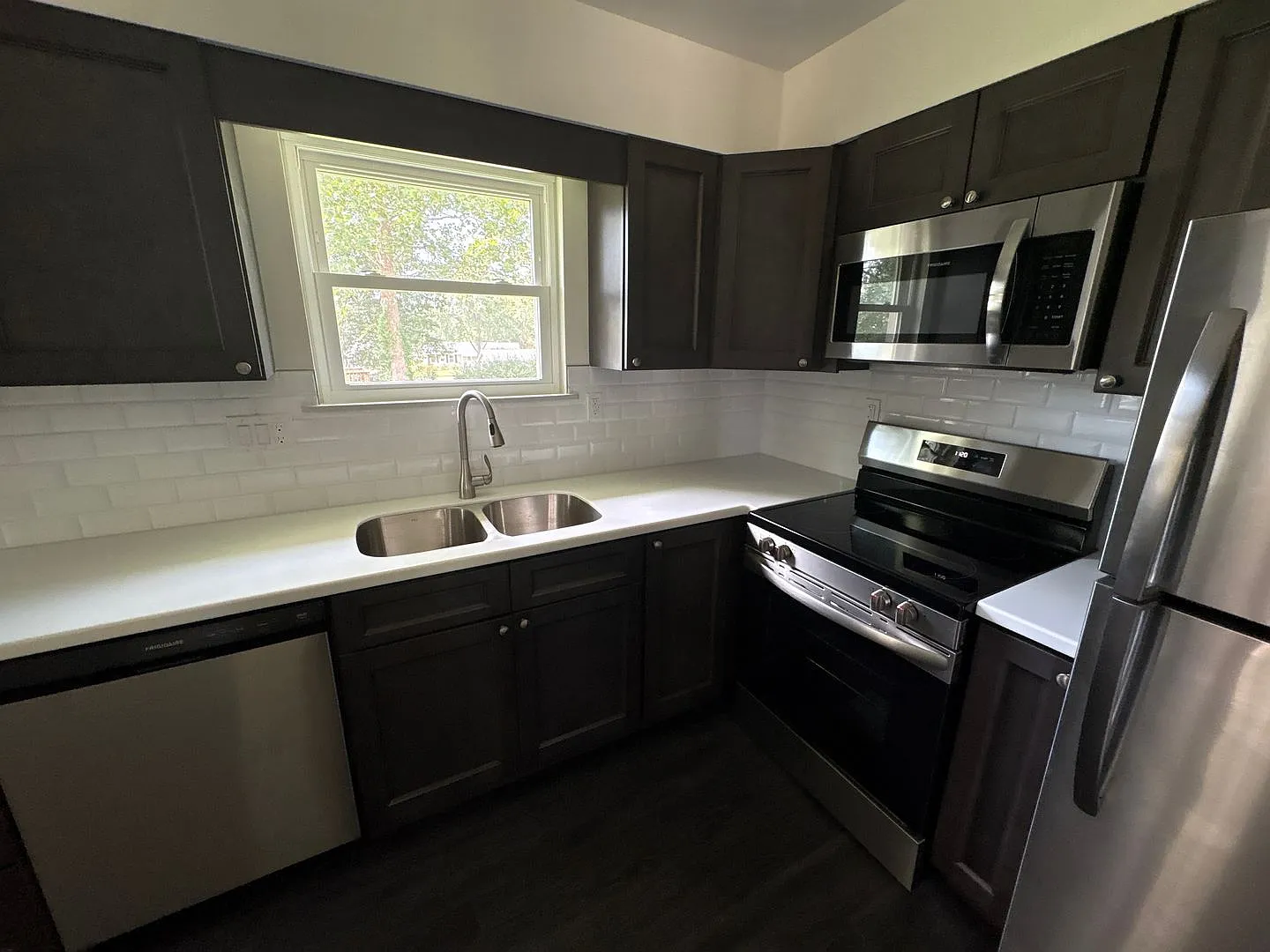3BR-1BA Single-Family House - Warrenton MO 63383 — Photo 2