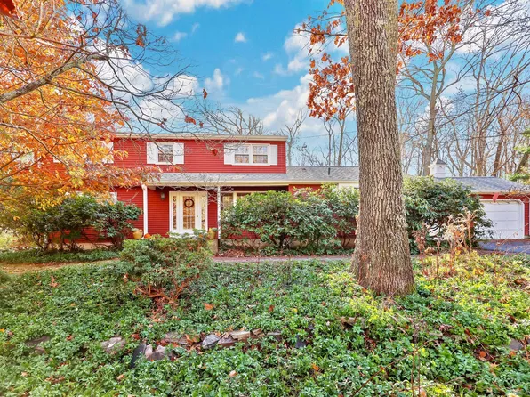 61 Hillyndale Road, Mansfield, CT 06268