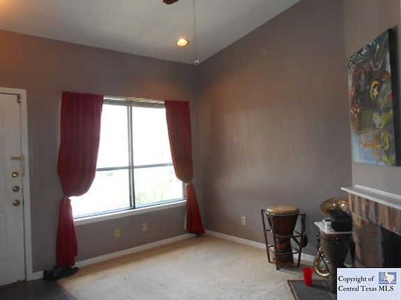 4th image of 421 W San Antonio St