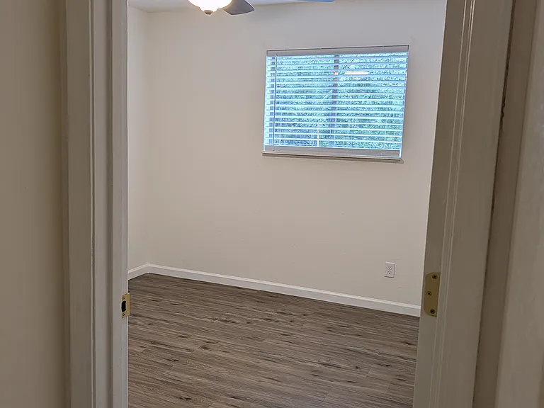 4350 N Country Club Dr — Photo 10