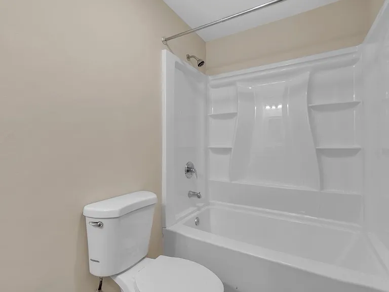 4464 Melvin Cir E — Photo 16