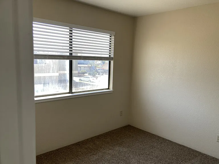 501 Chardonnay Dr #C — Photo 9