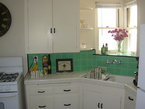 3rd image of 260 B Ave
