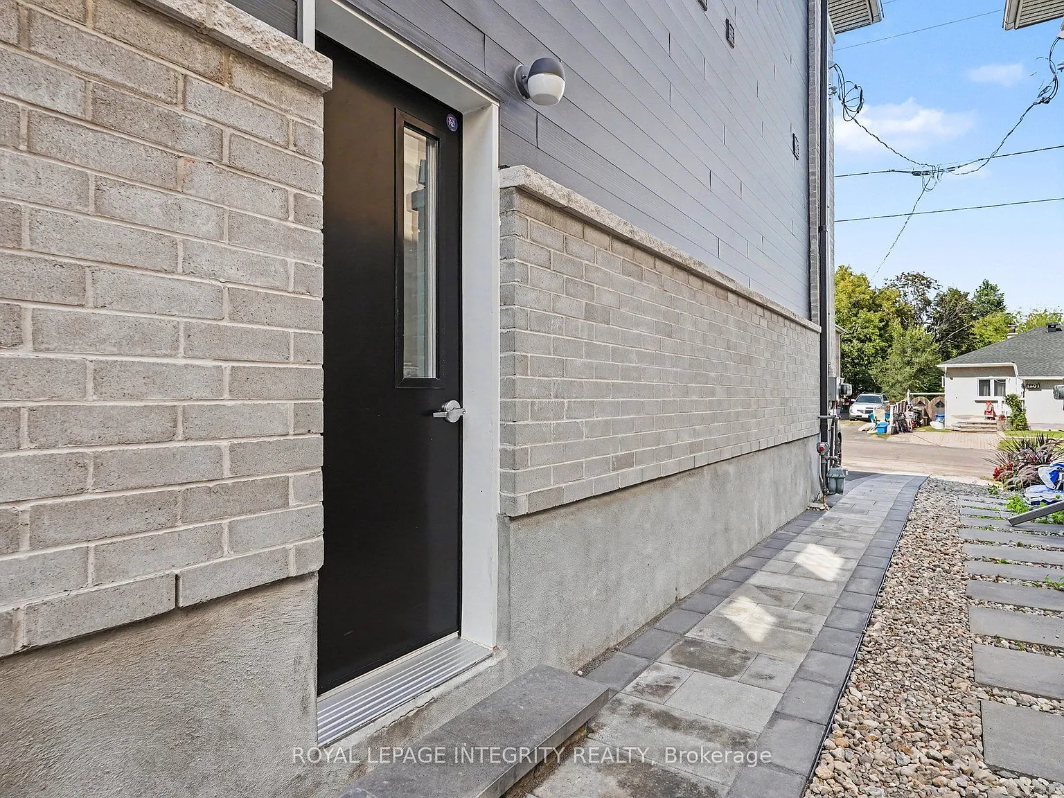 2 bed, $1,975 — Photo 2