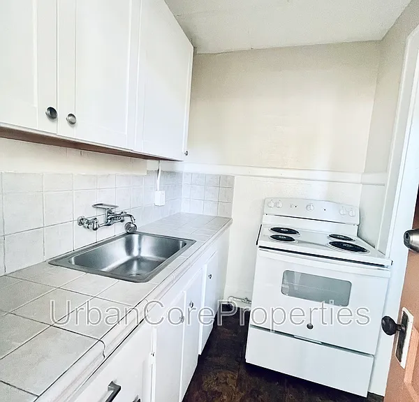 610 5th Ave N #5 — Photo 7