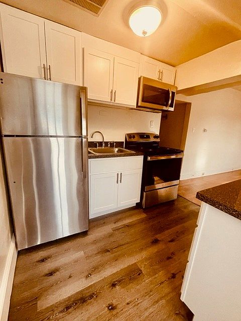 1st image of 502 Manor House Ln #C1