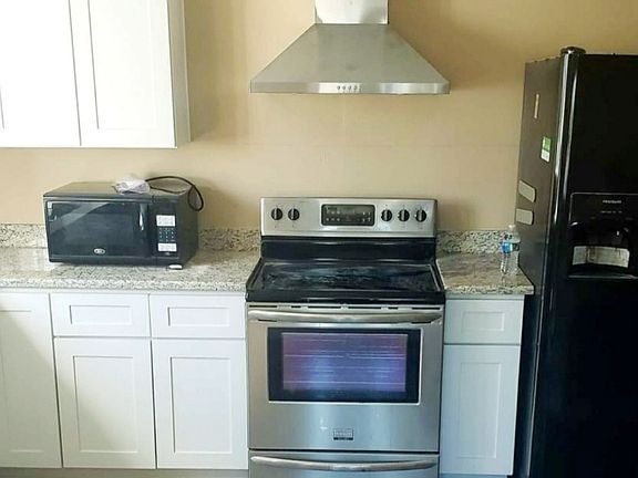 5th image of 246 Creekside Dr