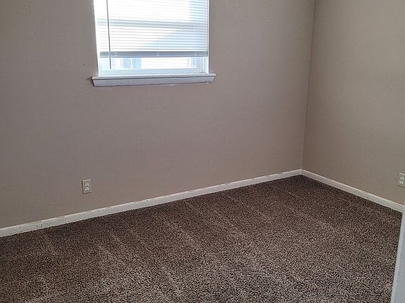 4th image of 1910 Mosher Dr APT A
