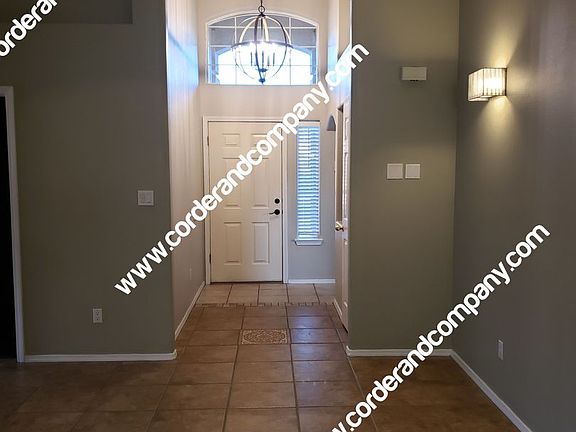 5th image of 9701 Tapatio Dr NW